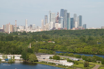 Fototapeta premium moscow: country skyline with river