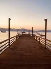 Obraz premium pier at sunset