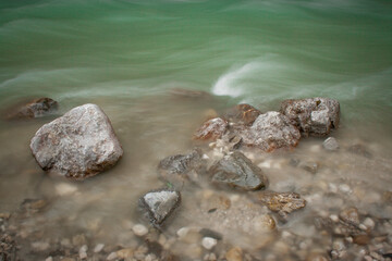 Steine am Fluss – Wasser in Bewegung 1