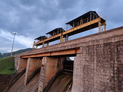 Hydro Power Project On Dam In India