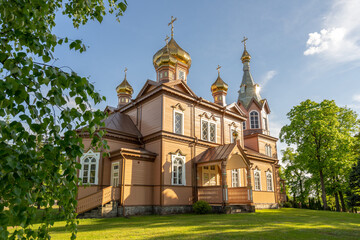 Fototapeta na wymiar Drewniana cerkiew prawosławna w Michałowie, Polska