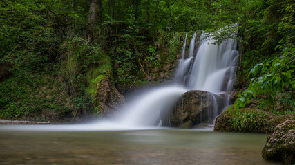 Obraz premium Wasserfall