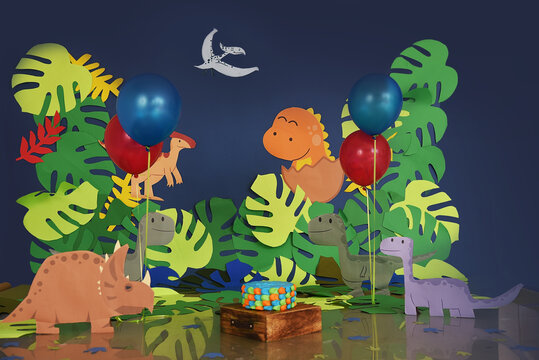 Set de dinosaurios para ni&ntilde;os, con pastel 