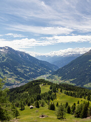 Fototapeta premium Blick ins Tal von Matrei, Österreich 
