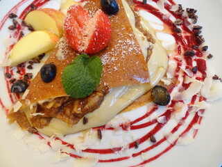 Vegane Pancake mit Beeren