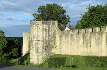 Fototapeta na wymiar Stadtmauer in Provins, Frankreich