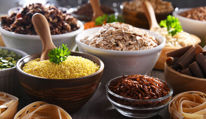 Composition with different kinds of dry food products