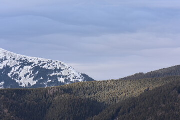Obraz premium snow covered mountain