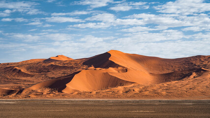 Fototapeta na wymiar Dramatic Namib desert landscape near Sossusvlei in the Namib-Naukluft National Park, Namibia, Africa.