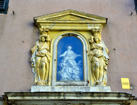 aedicule depicting the assumption madonna seventeenth eighteenth   Genoa Italy