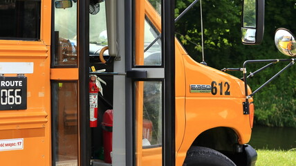 mini autobus, bus, amerykańskie auto, ford e350  - obrazy, fototapety, plakaty
