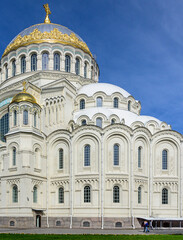 Fototapeta na wymiar Kronstadt Naval cathedral