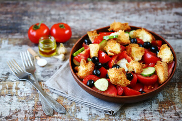 Panzanella salad with tomatoes and ciabatta.