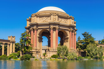 Fototapeta premium Sunny view of The Palace of Fine Arts