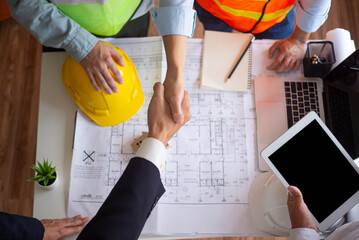 Hand in hand between project contractors and customers due to negotiation of expenses and...