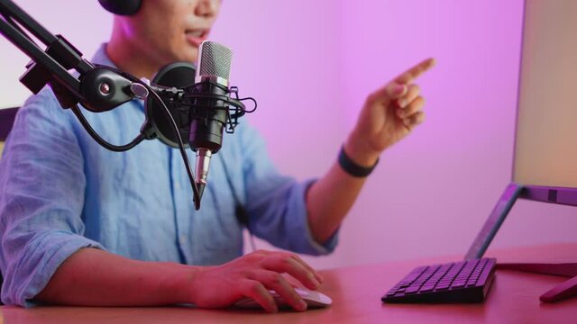 コメントを読む動画配信者　youtuber