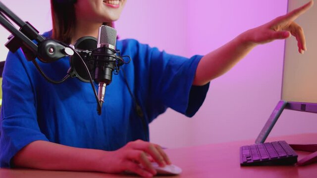 コメントを読む動画配信者　youtuber