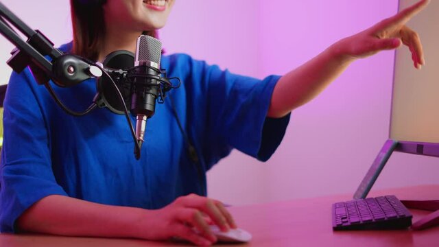 コメントを読む動画配信者　youtuber