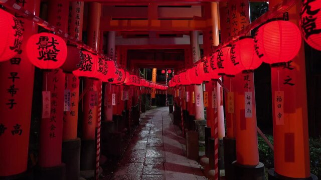 京都 夏の伏見稲荷大社 祭りの景色