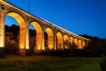 Viadukt Altenbeken Eisenbahn Brücke Deutschland Hamm Warburg Paderborn Bögen Bekeviadukt Kurve...