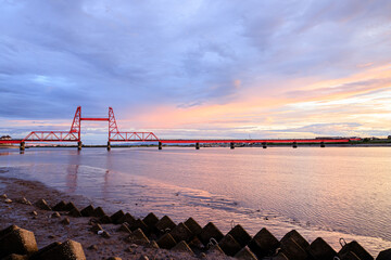 日没直後の筑後川昇開橋　福岡県大川市　Chikugogawa Lift Bridge just after sunset ...