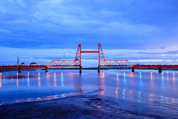 日没直後の筑後川昇開橋　ライトアップ　福岡県大川市　Chikugogawa Lift Bridge just after sunset  Fukuoka-ken Ookawa city