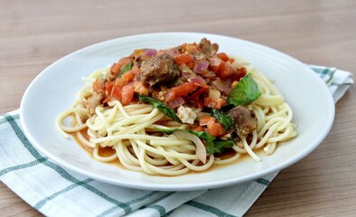 Spaghetti with Pork, Tomato and Sweet Basil