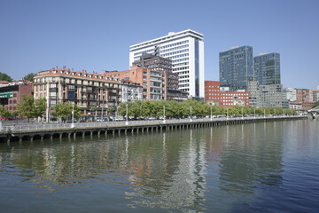 Obraz premium Urban view in the downtown of Bilbao