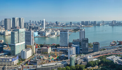 Fototapeta na wymiar Tokyo Japan, panorama city skyline at Tokyo bay and Sumida River with Odaiba cityscape