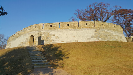 한국의 방어용 성벽 연미정
