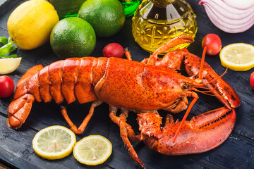 Seafood feast，Lemon and fresh Boston lobster on the ice