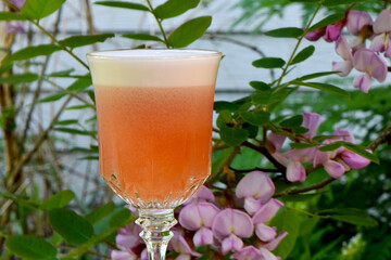 Pink Gin cocktail with Strawberry Yazu