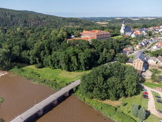 Zwickauer Mulde und Wechselburg von oben