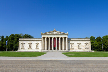 Obraz premium The Glyptothek building in Munich, Germany