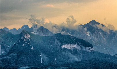 Obraz premium Sunset with a view of the Slovak and Polish Tatra Mountains