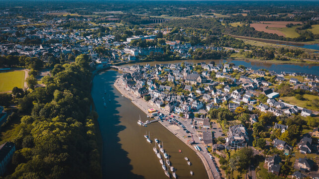 Le petit port de saint goustan &agrave; auray dans le morbihan en bretagne