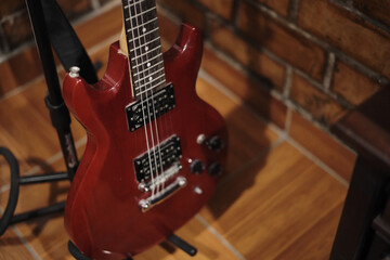 Guitarra eléctrica roja, Red electric guitar. 