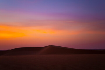 Obraz na płótnie Canvas Desert landscape - sand dunes - Beautiful sunset background