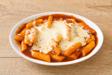 Korean rice cake in spicy Korean sauce with cheese, Cheese Tokpokki, Tteokbokki with Cheese