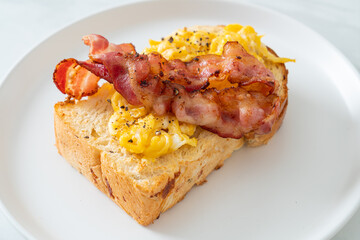 bread toast with scramble egg and bacon
