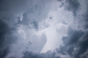 Fototapeta na wymiar Dramatic cloudy sky before storm