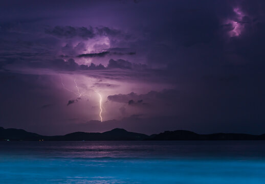 wallpapper storm over the sea wallpápper lightning over the sea sea at thuderstorm