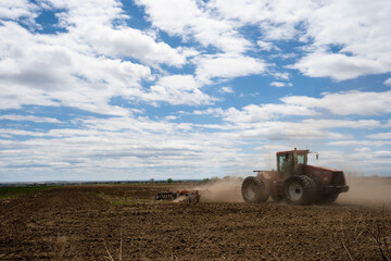 Obraz premium Tractor Land Prep.