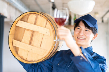 こだわりのワインを生産する醸造家