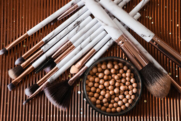 Powder pearls and brushes