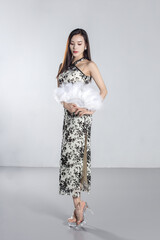Sexy cheongsam with high beauty street pat