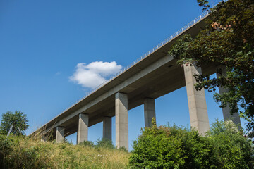autobahnbrücke bei alzey-weinheim