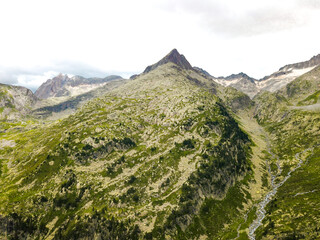 Incredible picture of the mountains of Pyrenees National Park.