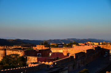 Obraz premium Sunset on 17th century Jaigarh Fort at Jaipur, Rajasthan, India