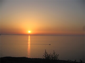 Coucher de soleil, fin de jour, silhouettes